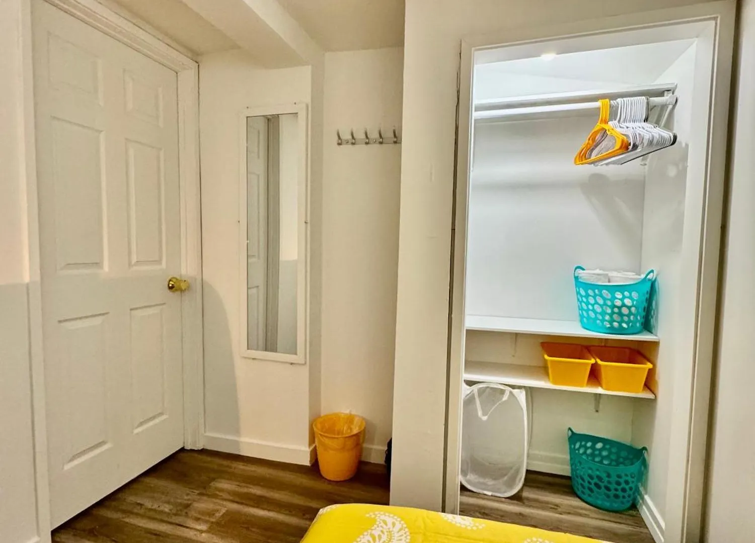 Private Room On The 1St Floor With A Shared Bathroom 10 Minutes From Seatac Airport Seattle